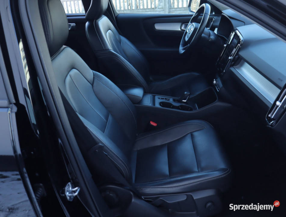 Volvo XC40 T3 Łódź