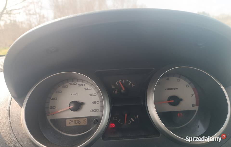Suzuki ignis 13 z gazem i zimowymi kołami manualna sprzedam