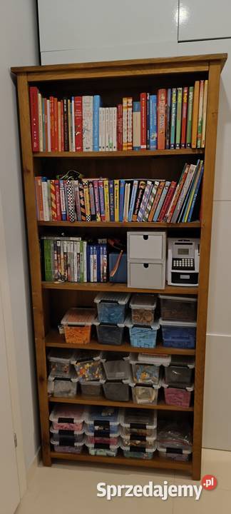 Brązowy drewniany regał na książki chyba Ikea dolnośląskie Legnica