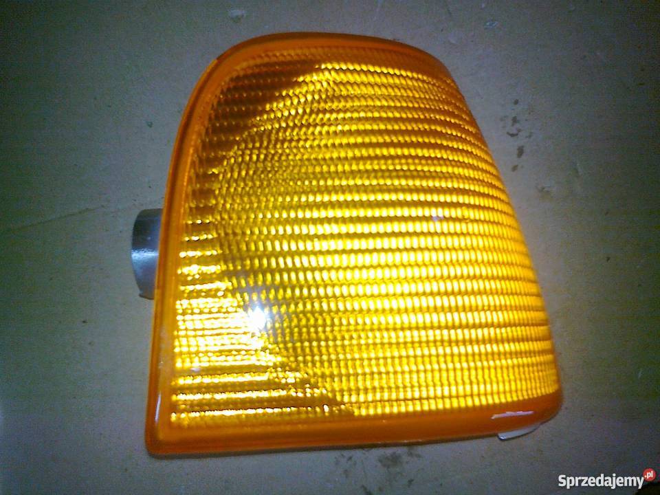 Audi 100 C3 8290 kierunek pom lewyprawy nowy sprzedam