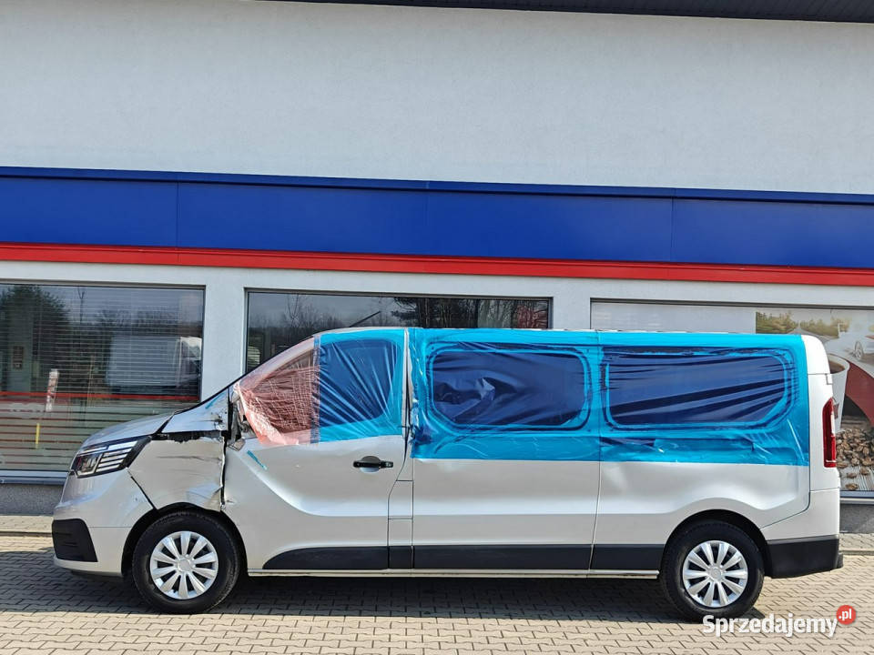 Renault Trafic 9 osobowy III 2014 lakier metallic mazowieckie Karczew