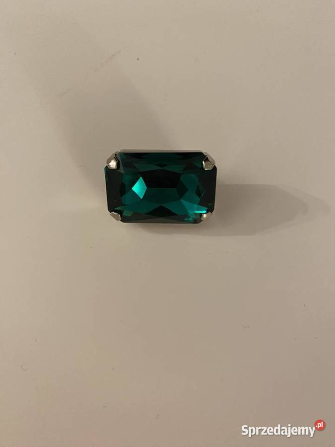 Sprzedam broszkę z kryształem Swarovskiego Kraków