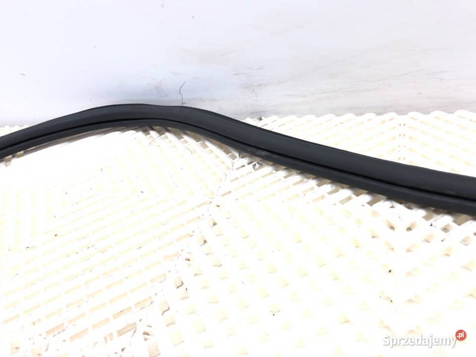 USZCZELKA DRZWI TYŁ PRAWY SKODA SUPERB III Kombi