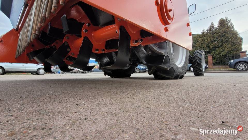 Traktor SOLIS 26 4x4 ogrodniczy sadowniczy rebak