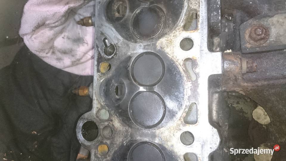 Sprzedam głowice silnika 16 TD JR71 Libiąż