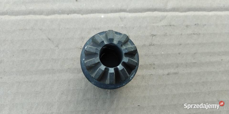 Ursus 28123512 MF235 MF255 koło stożkowe