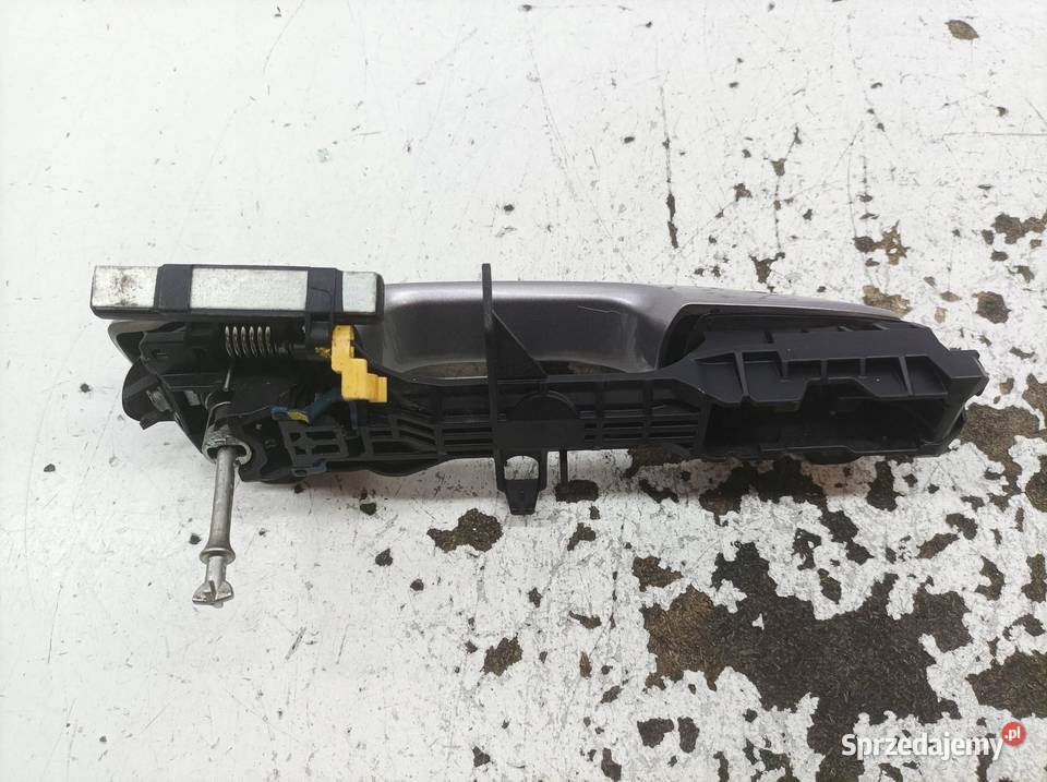 KLAMKA ZEWNĘTRZNA LEWA PRZÓD E16 E17 E18 Toyota