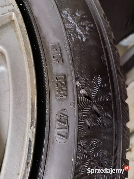 Felgi Audi 16 z oponami zimowymi lubelskie Garbów
