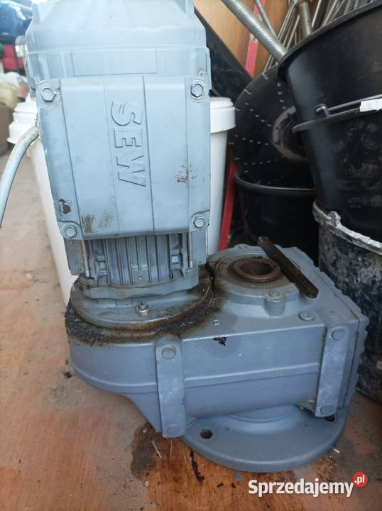 Motoreduktor SEWEurodrive FAF57DRN80M4 Ruda