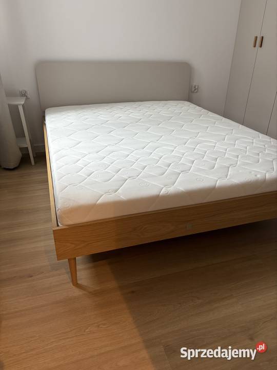 Łóżko designerskie 160x200 z materacem Hilding