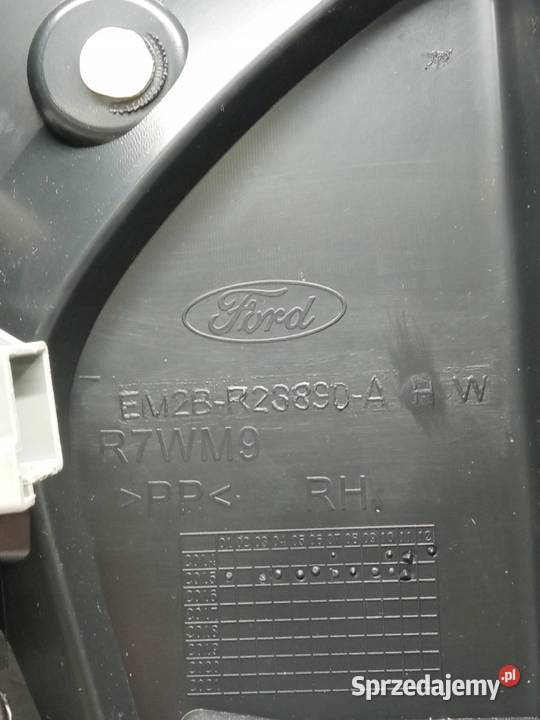 TAPICERKA BOCZEK PRAWY PRZÓD PASAŻERA sprzedam