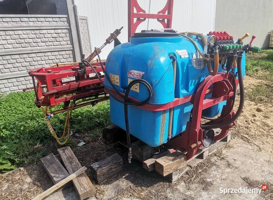 Opryskiwacz zawieszany 800l 15m hydraulicznie Wieluń