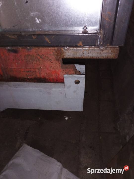 Przyczepa wywrotka 3 strony jednoosiowa 6 t Przyczepy rolnicze Iłża