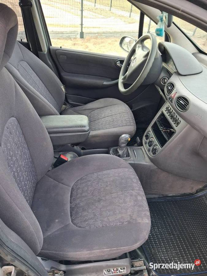 Mercedes A140 do końca soboty łódzkie Sekursko