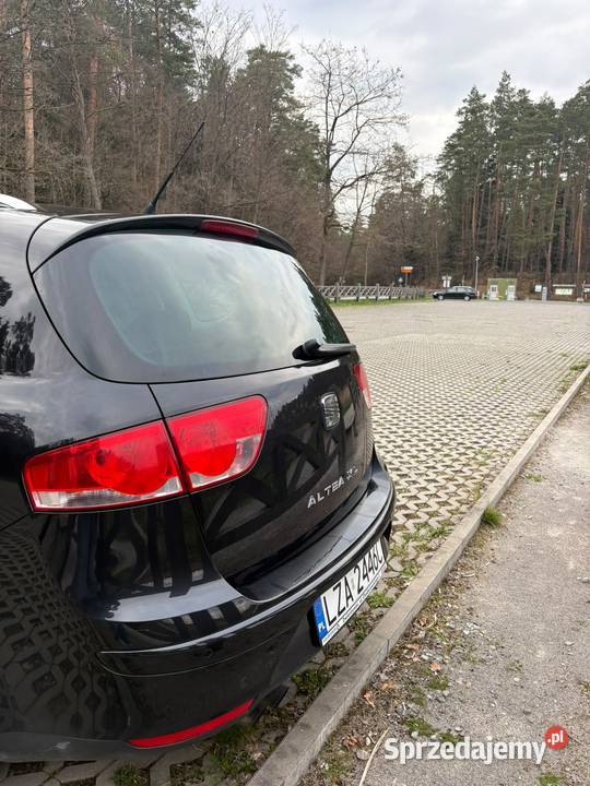 Seat Altea Xl uszkodzony Zwierzyniec sprzedam