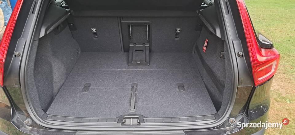 VOLVO XC40 Momentum Pro D3 AWD Rok produkcji 2019 Bochnia sprzedam