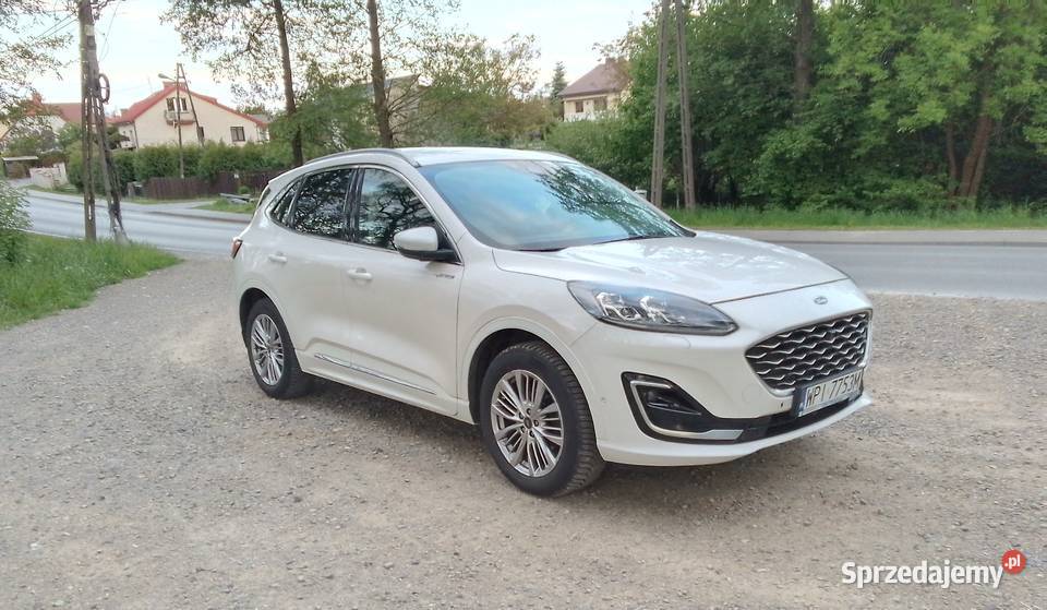 Śliczny Ford Kuga 20 Ecoblue 4WD Vignale Głosków sprzedam