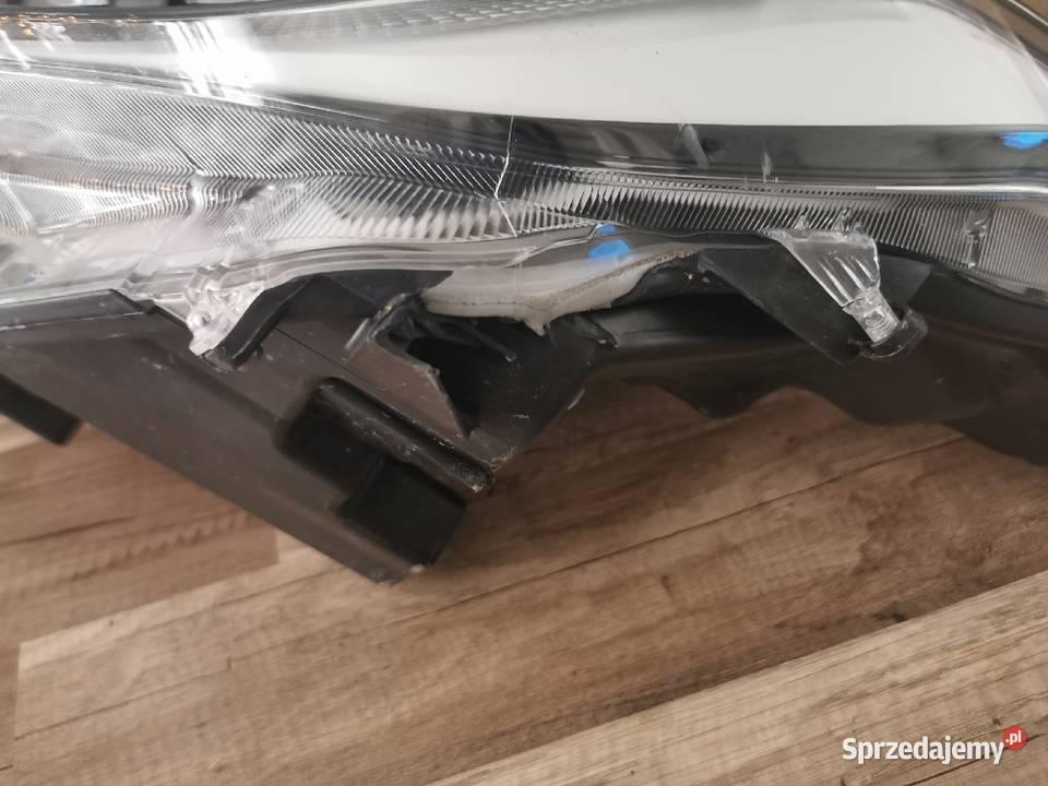 TOYOTA YARIS LAMPA PRZEDNIA E427583L Lampy przednie Jelenia Góra
