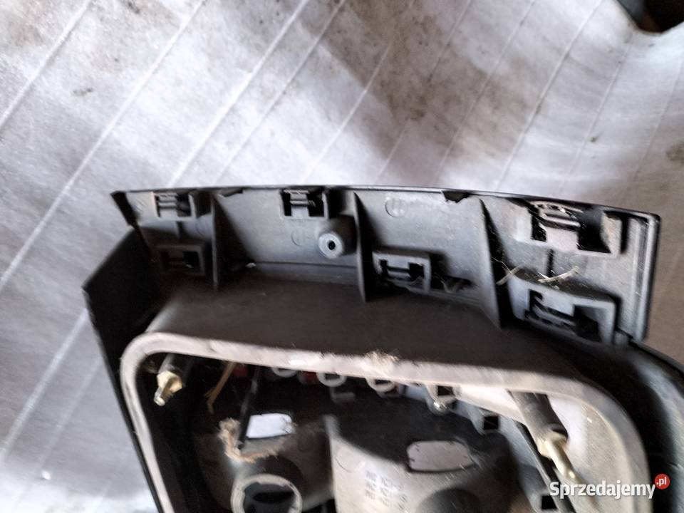 LAMPA PRAWA TYLNA PRAWY TYŁ AUDI A4 B5 SEDAN Kamień-Kolonia