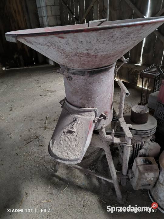 Śrutownik Bąk nieuszkodzony