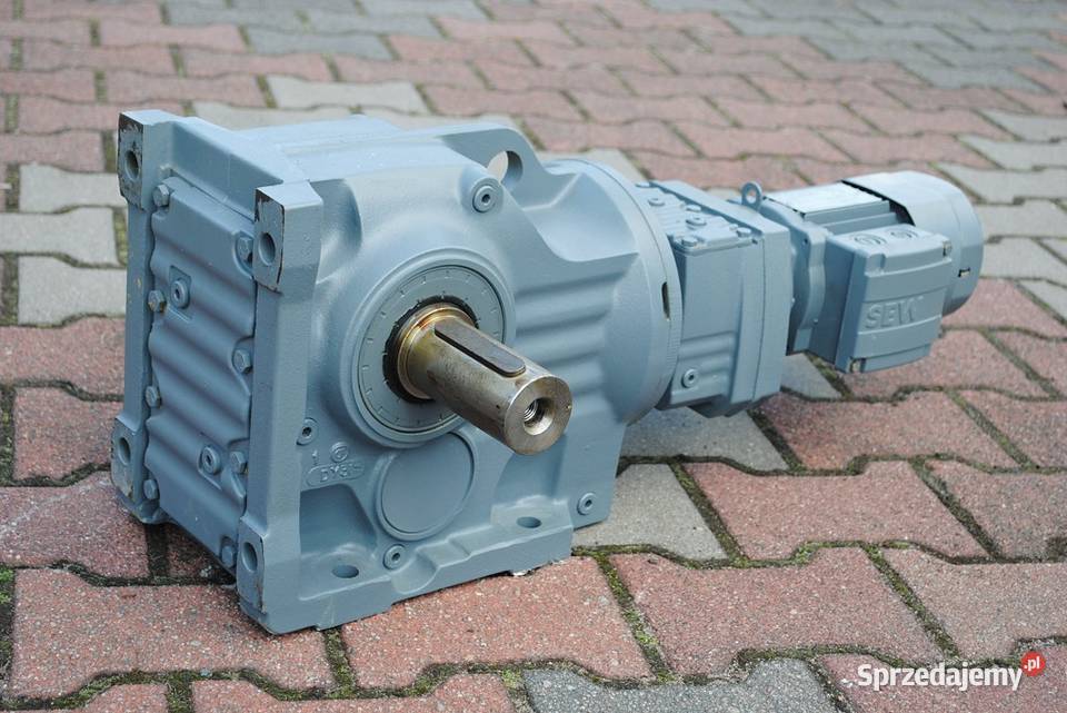 Motoreduktor kątowy 025kw 18obrmin z hamulcem