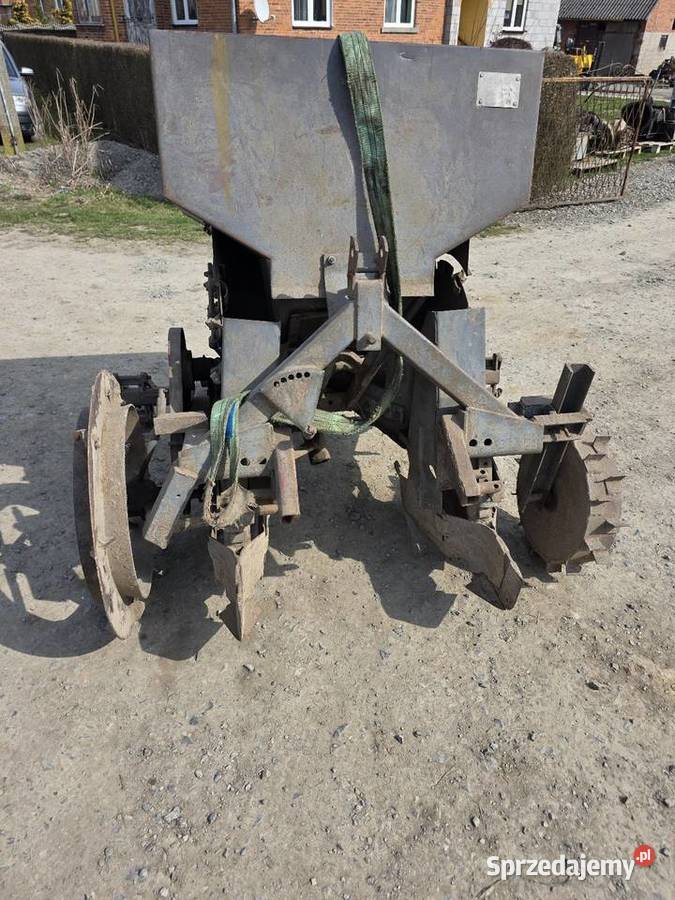 Sadzarka dwurzedowa do ziemniakow sprawna świętokrzyskie Samborzec sprzedam