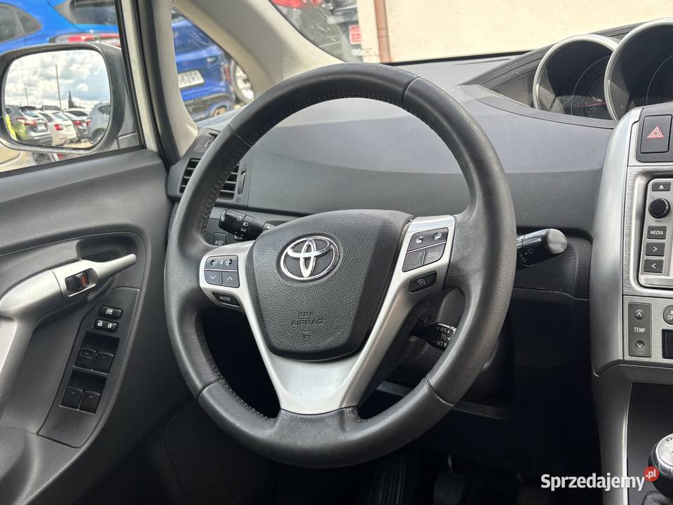 Toyota Verso 7 osobowa 2012r klimatyzacja Paniówki