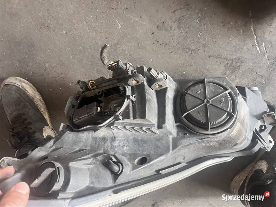 Lampy przód Opel Corsa d osobowe Czarkowo