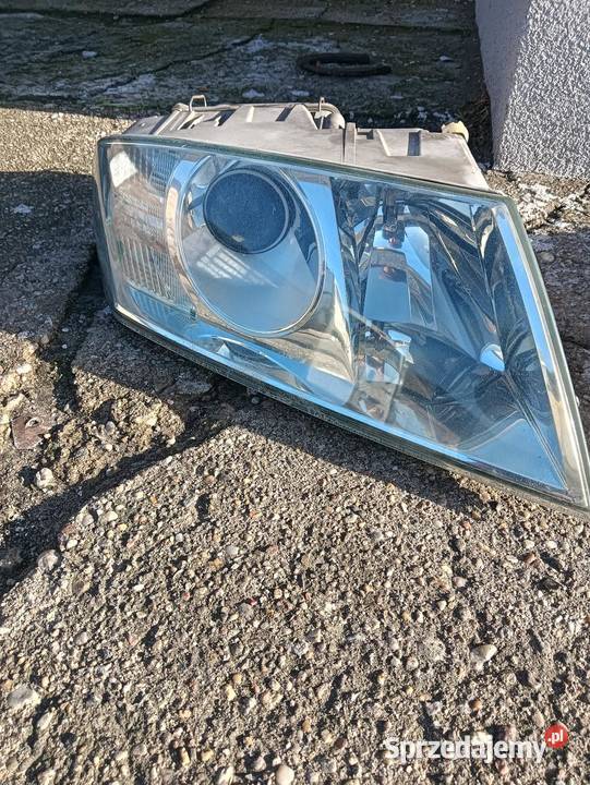 Lampy Octavia II xenon kompletne oryginalne EU Poniec