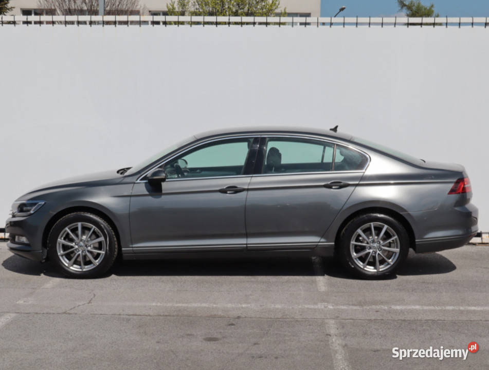 VW Passat 18 TSI nawigacja