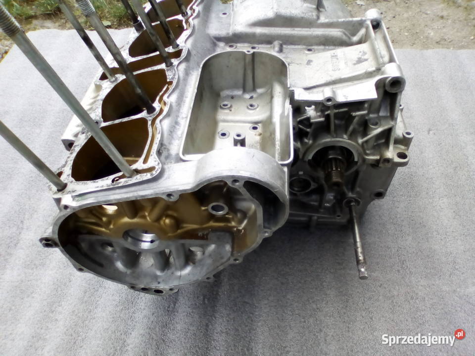 SUZUKI GS 750 blok silnika Bukownica