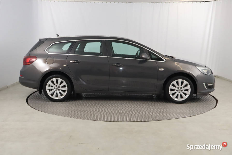 Opel Astra 14 T sprzedam