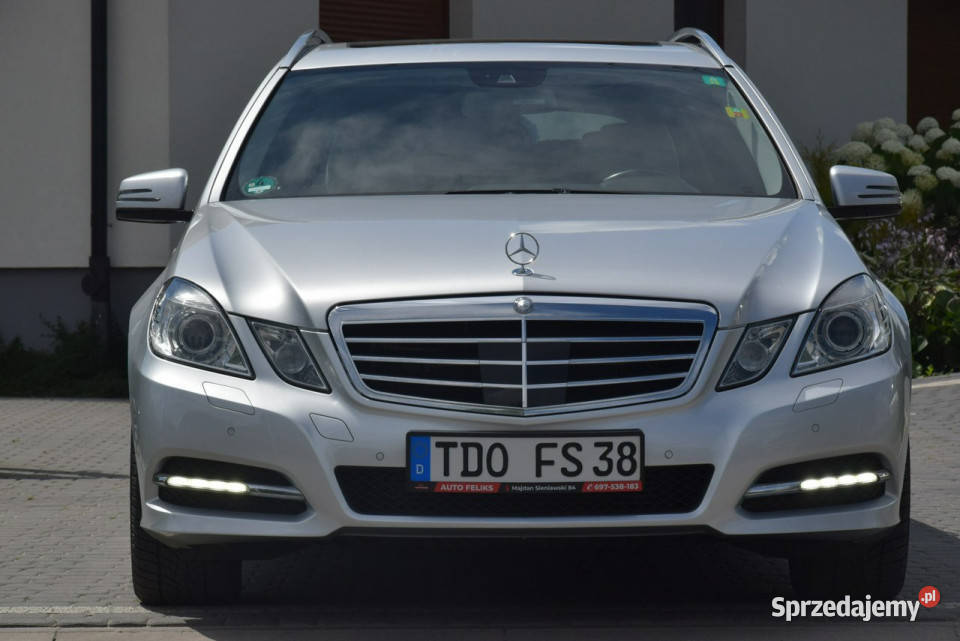 Mercedes E 350 30 V6D 265 Navi Kamera Serwis 2 serwisowany w ASO podkarpackie Majdan Sieniawski