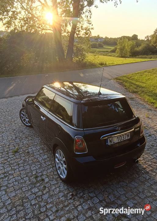 Mini Cooper R56 16 benzyna 120 2006 1600cm3 Cooper Piaski