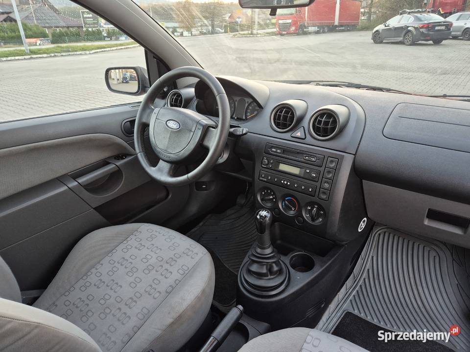 Ford Fiesta 12 benz 69 Szyberdach Długo opłaty śląskie Bujaków