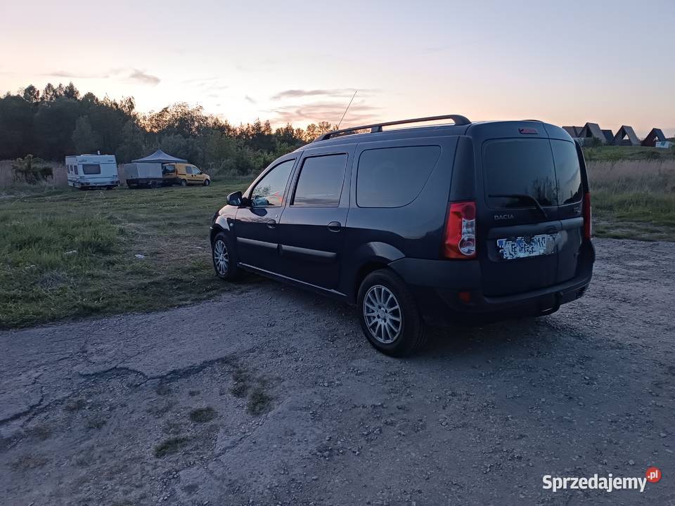 Dacia Logan mcv bg auto ma abonament na parkingu Busko-Zdrój