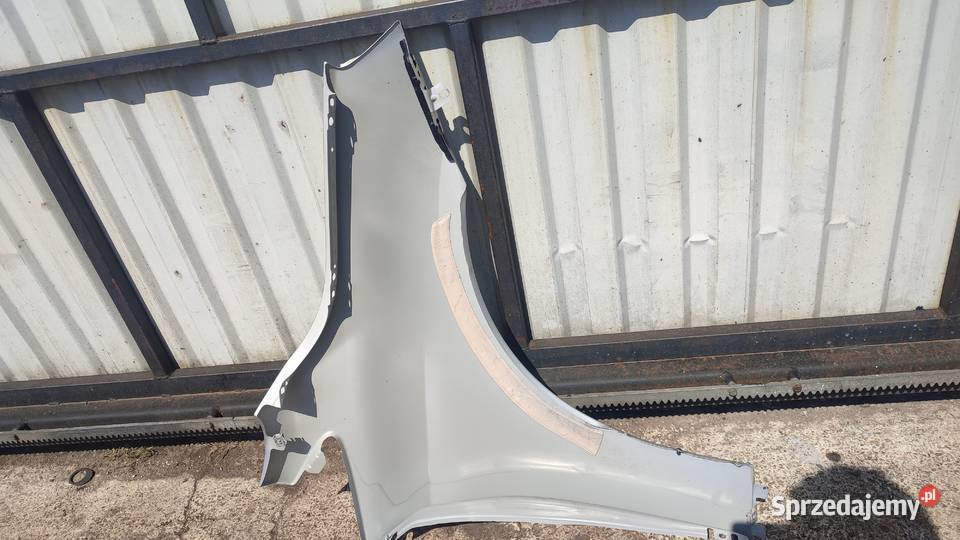 BMW 2 II F45 F46 BŁOTNIK PRZEDNI LEWY SREBNY Włoszczowa