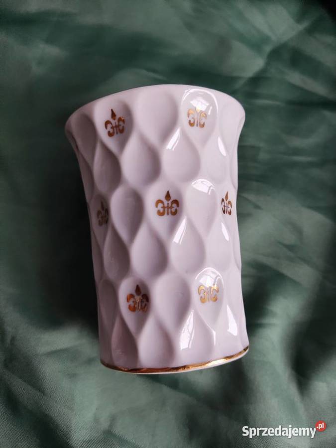 Elegancki kubek porcelanowy