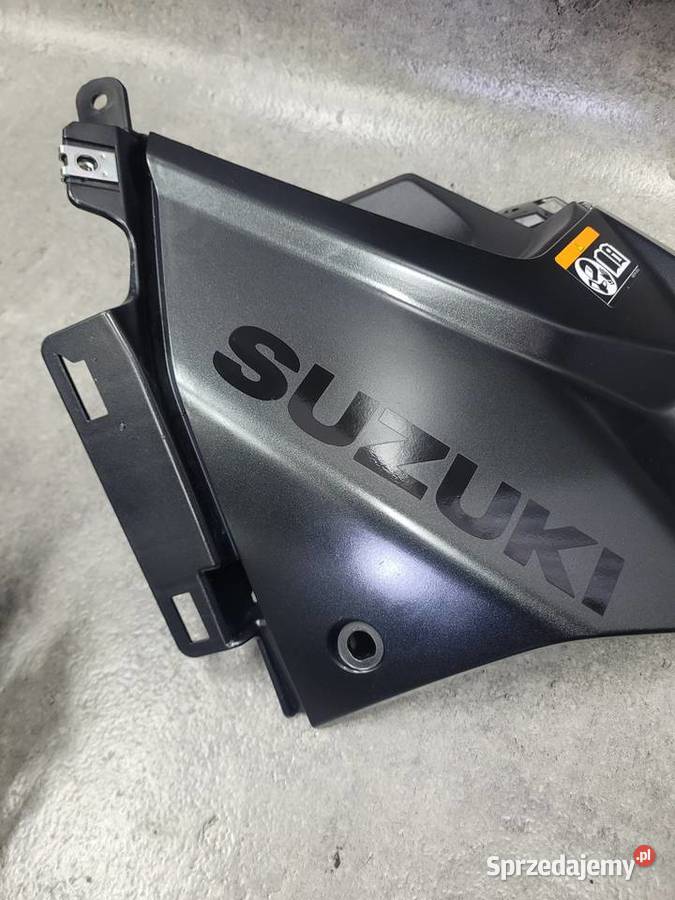 SUZUKI GSX8R GSX 8 R OWIEWKA BOK PLASTIK Nowy Tomyśl