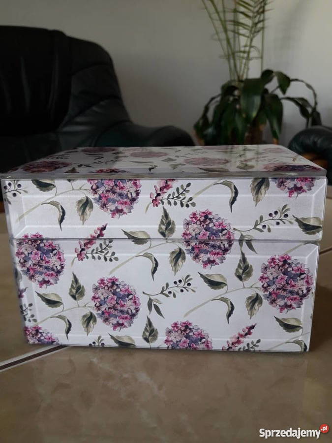 Szklana szkatułka kasetka Anglia Janów Lubelski