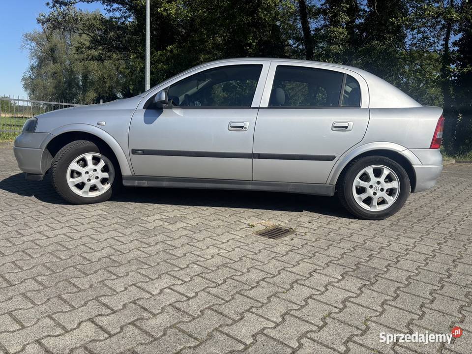 Sprzedam Opla Astra 16 16v benzyna 2003r welurowa tapicerka Zduny