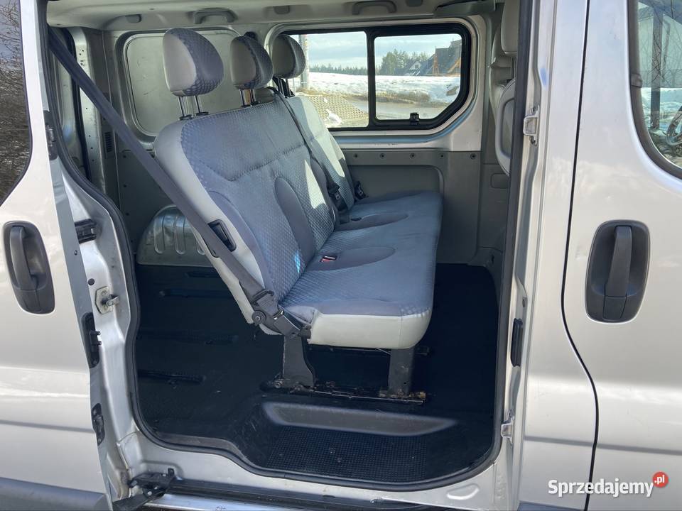 Renault trafic passenger 20dci L1H1 6 osobowy Pyzówka