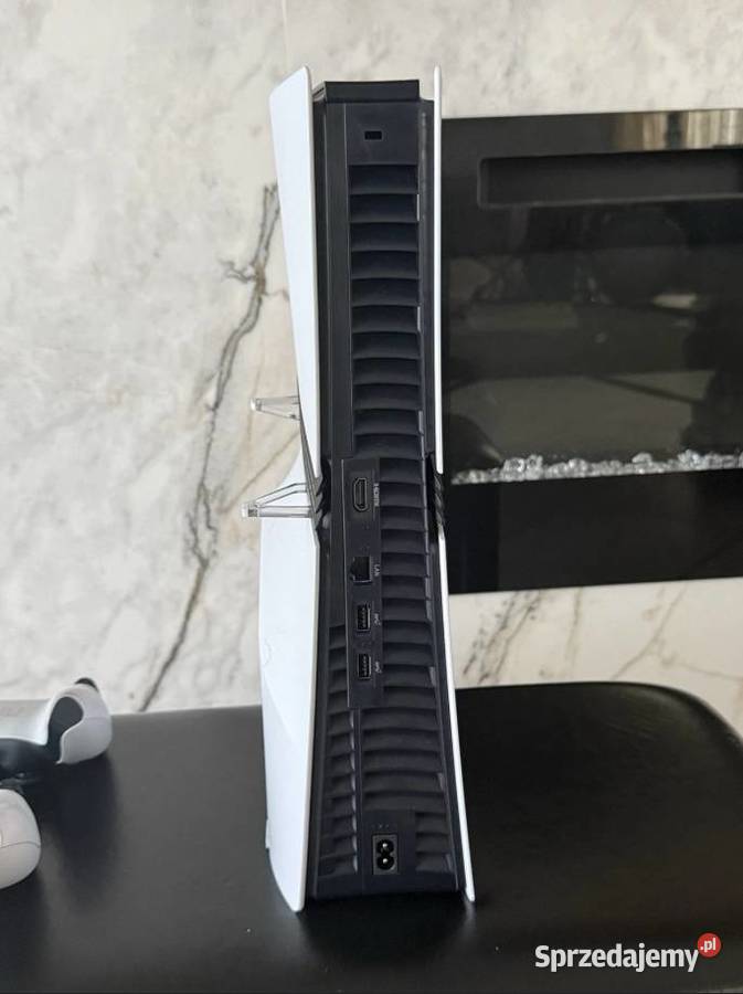 Konsola 4 pro 2 pady Warszawa sprzedam