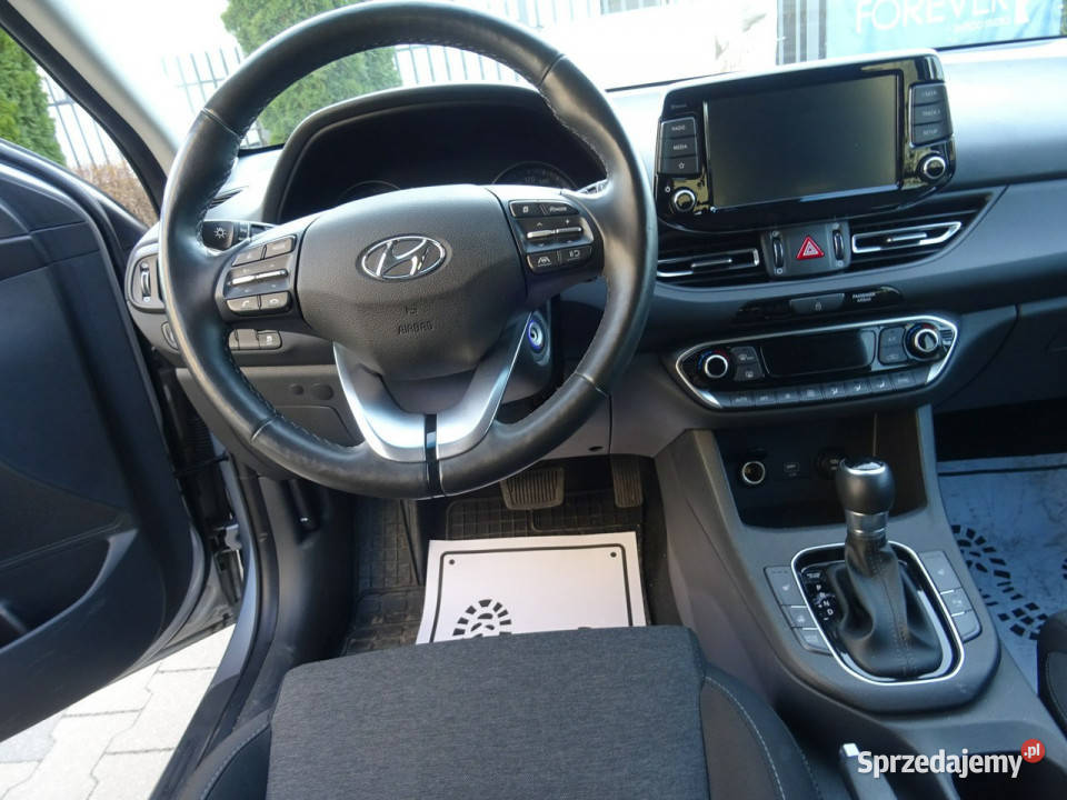 Hyundai i30 10 TGDI 120 ComfortSalon gniazdo AUX Łódź