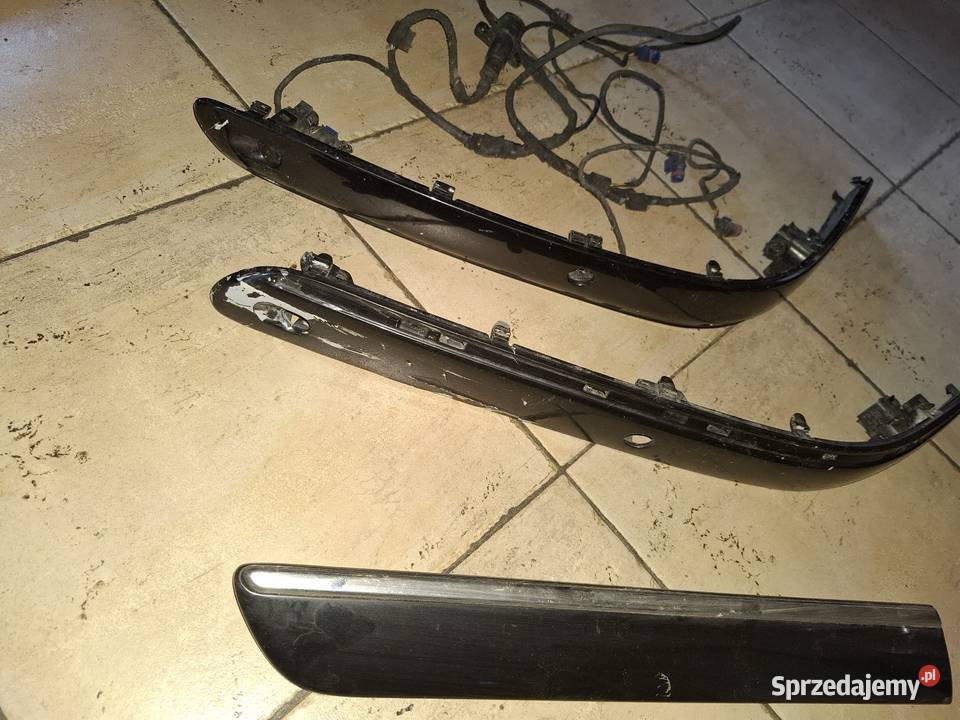 Mercedes w2158851821 listwa zderzaka przód Zderzaki Części samochodowe