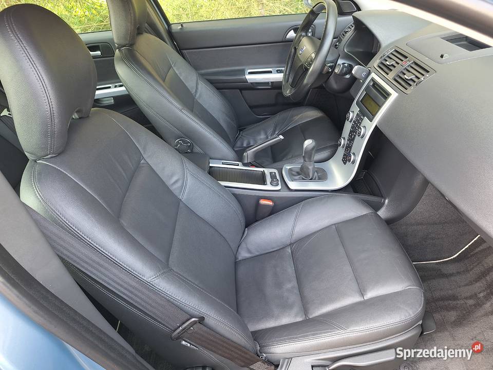 VOLVOS40SERWISOWANYSKÓRAKLIMATYZACJA ASR (kontrola trakcji) Zamość