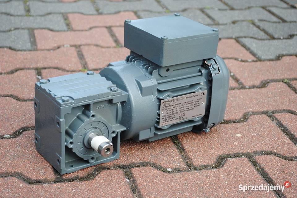 Motoreduktor kątowy 037kw 135obrmin Firmy SEW Kargowa