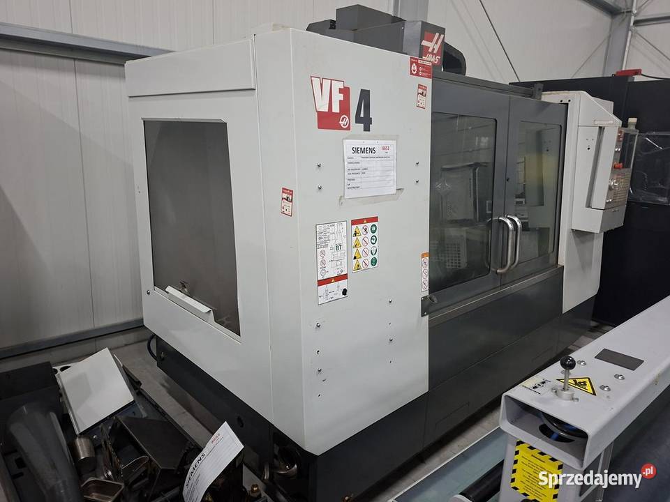 Pionowe centrum obróbcze HAAS VF4
