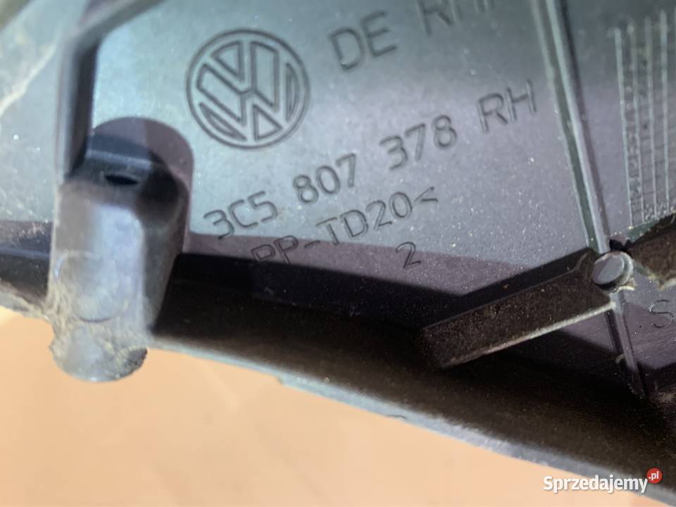 Ślizg zderzaka tył prawy 3C5807378 vw passat b6 Karoseria