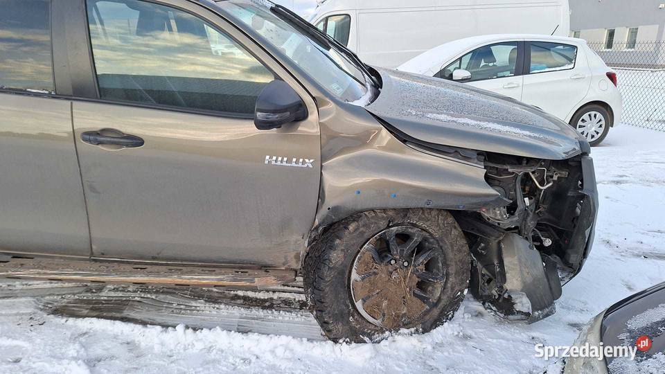 Toyota Hilux 2021 uszkodzona Lublin sprzedam